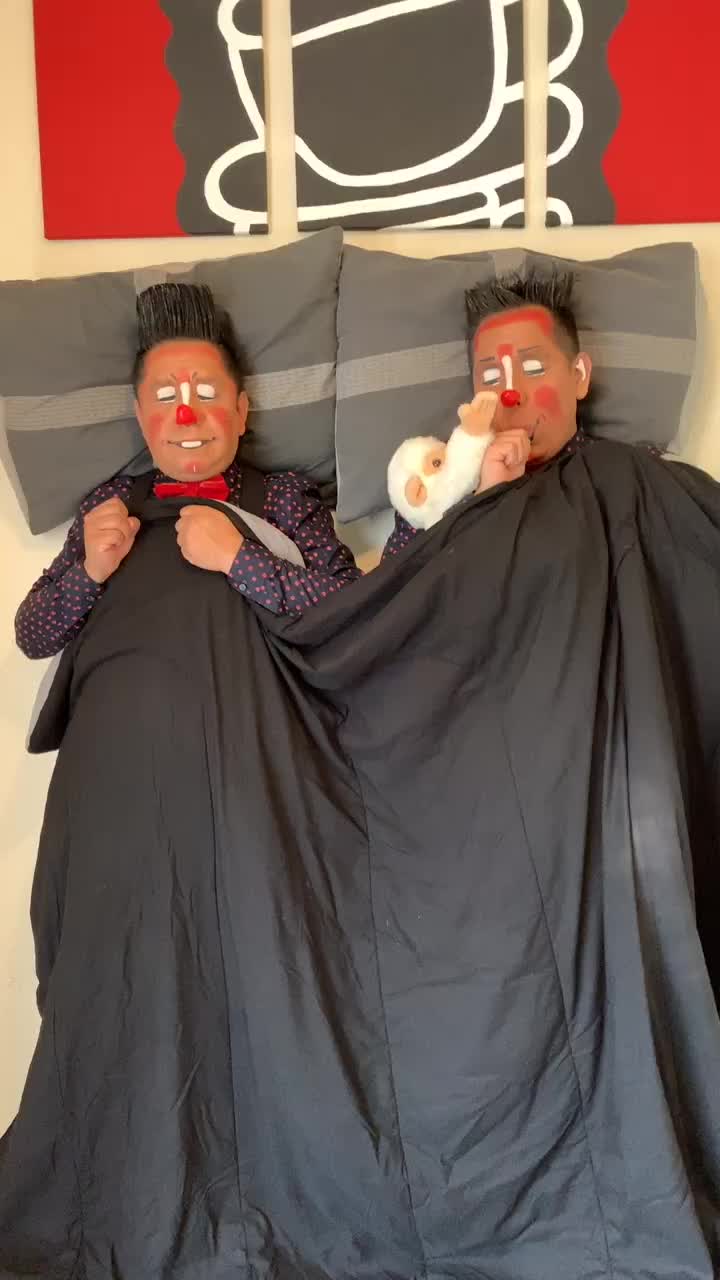 @Toty & Andy the Clowns