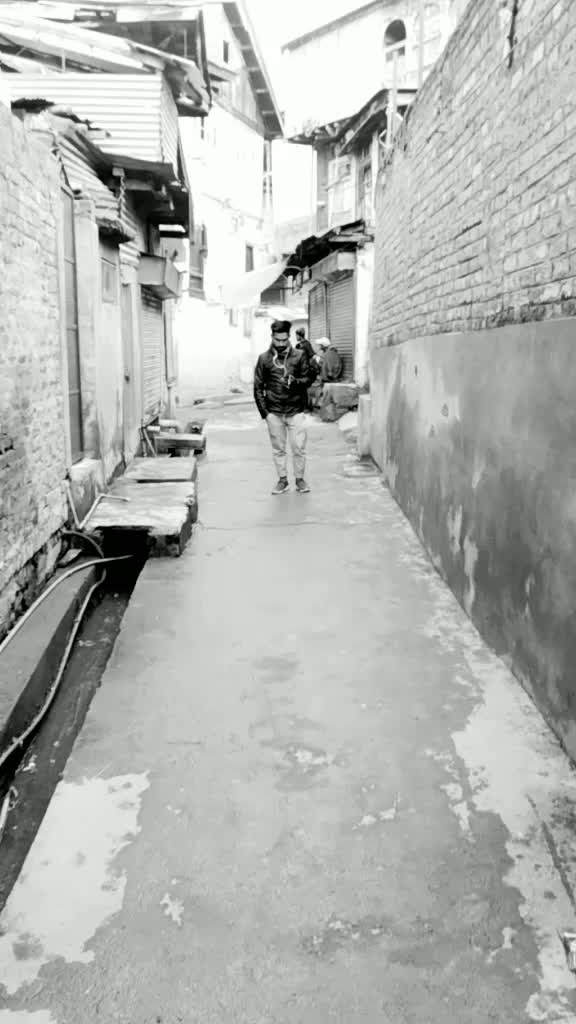 @Bhat Hussaim