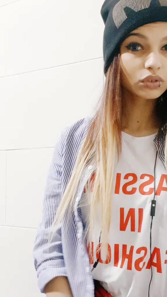 @ayca akkaya😋😎
