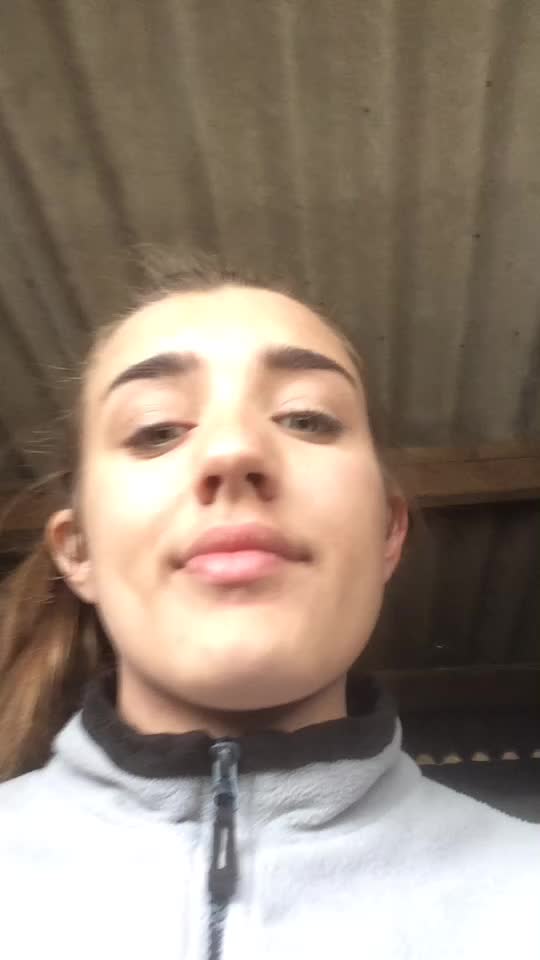 @Ellie 😎