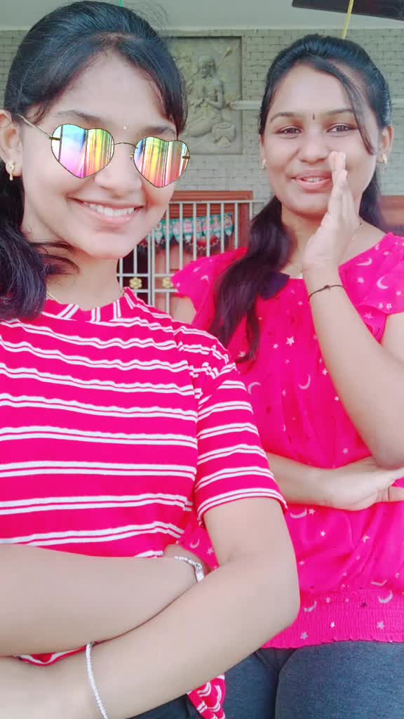 @👭 Preethi💖Pavi👭