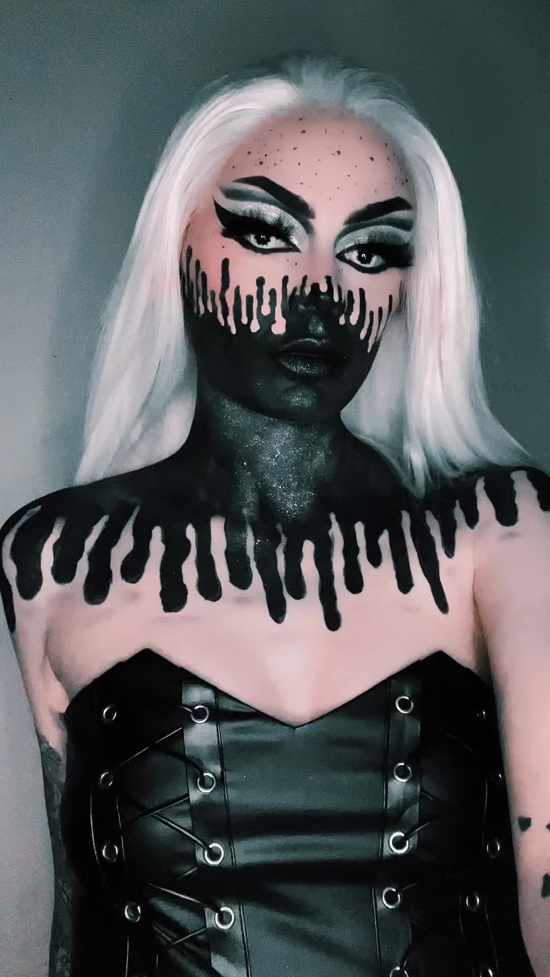@Beth 🖤🕷️