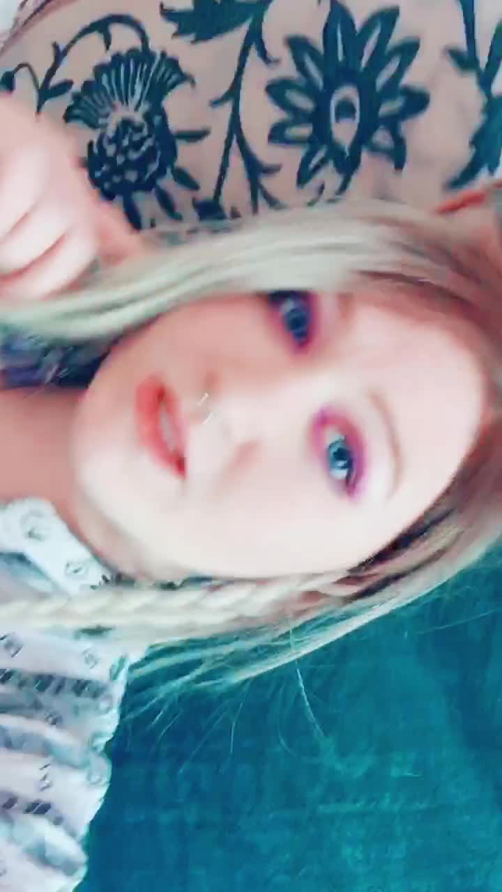 @sassyqueenkat