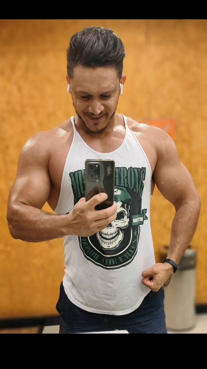 @user40296672874