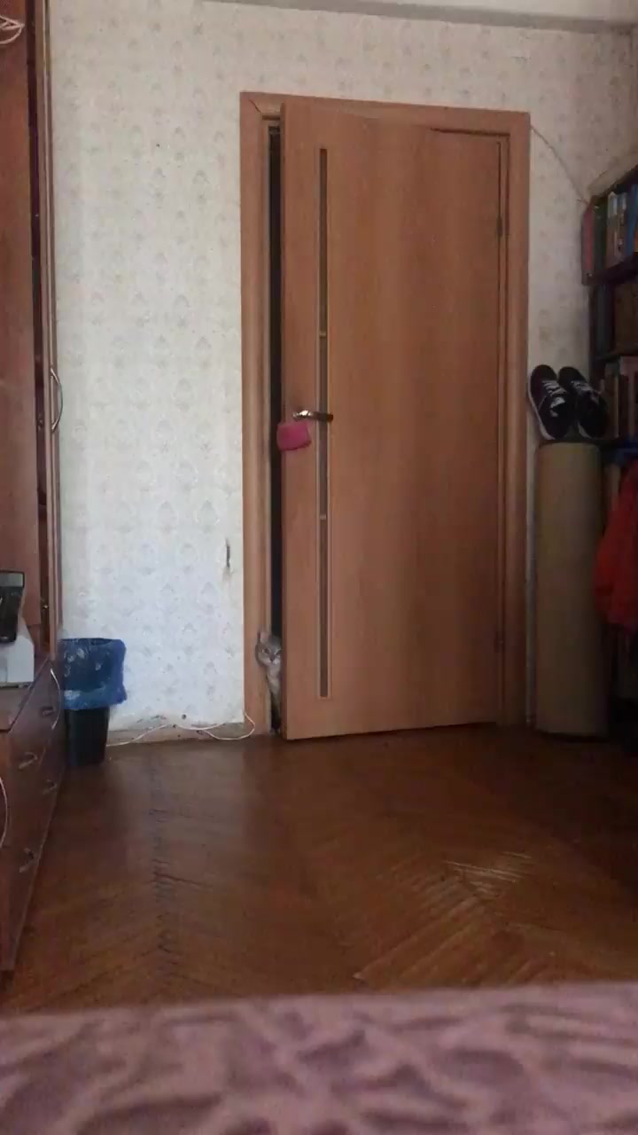 @hello.