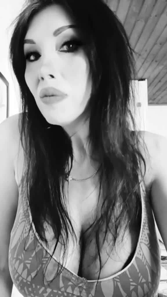 @Evacola74
