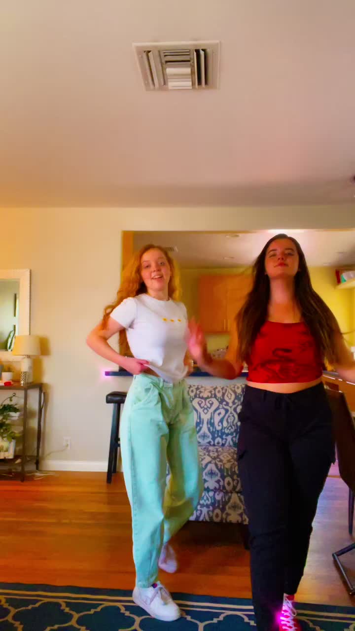 @LilyMaeSilverstein