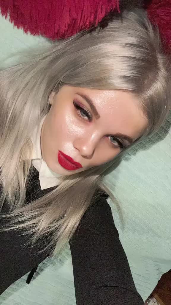 @Анютик