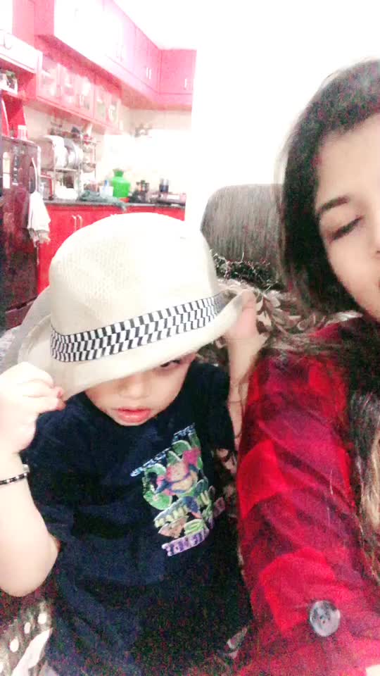 @Zainmahi14