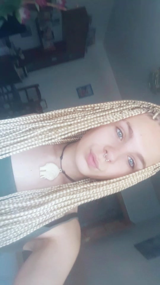 @akarubia