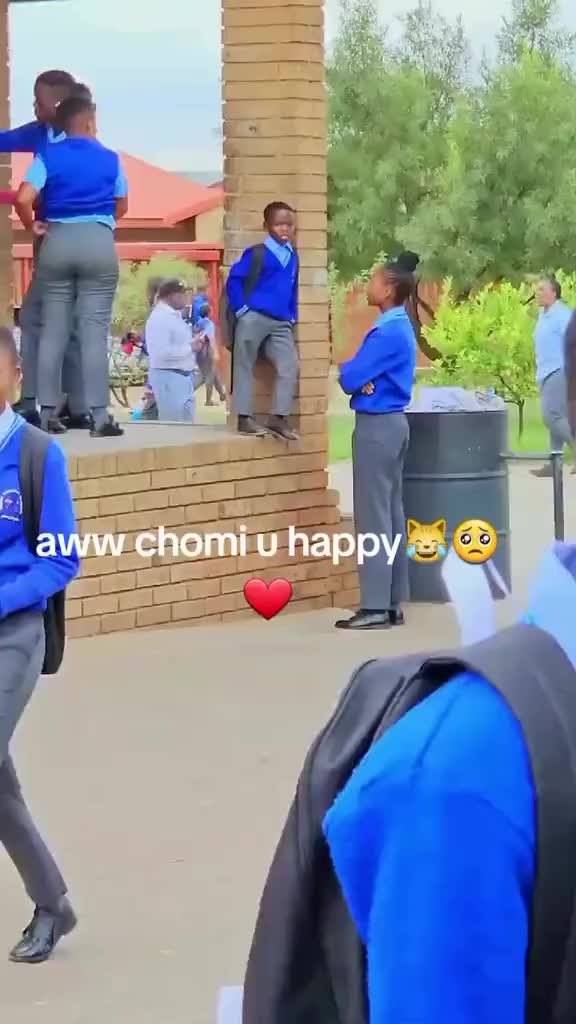 @universal saucyschool 📗📘📙