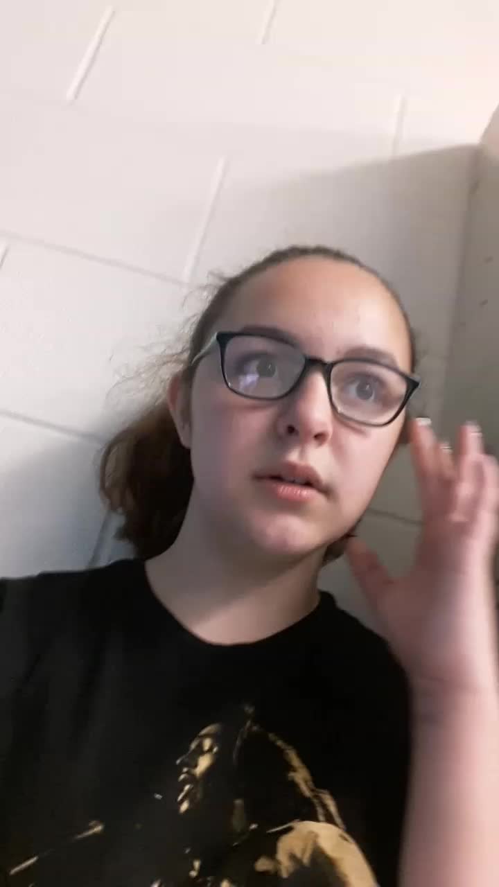 @shadowgothgirl