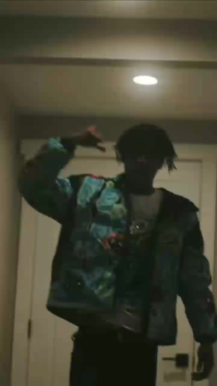 @🖤