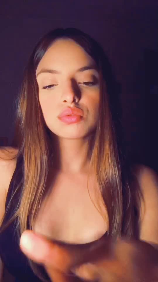 @ZoeVillalba
