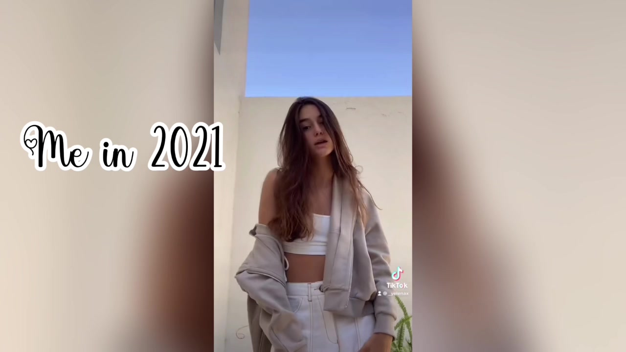 @💕Y e l e n a💕