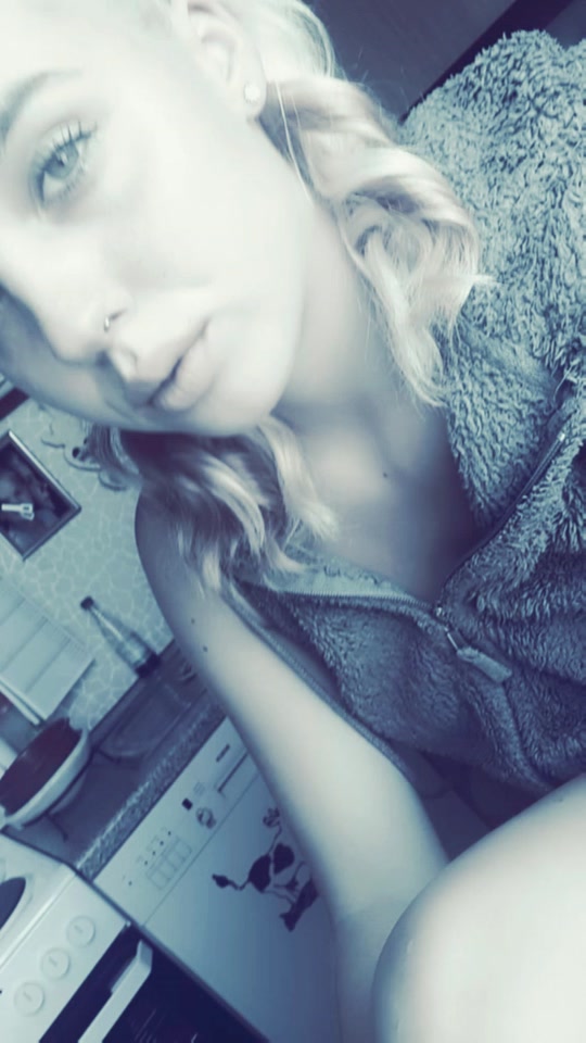 @Mandyxxxbasti
