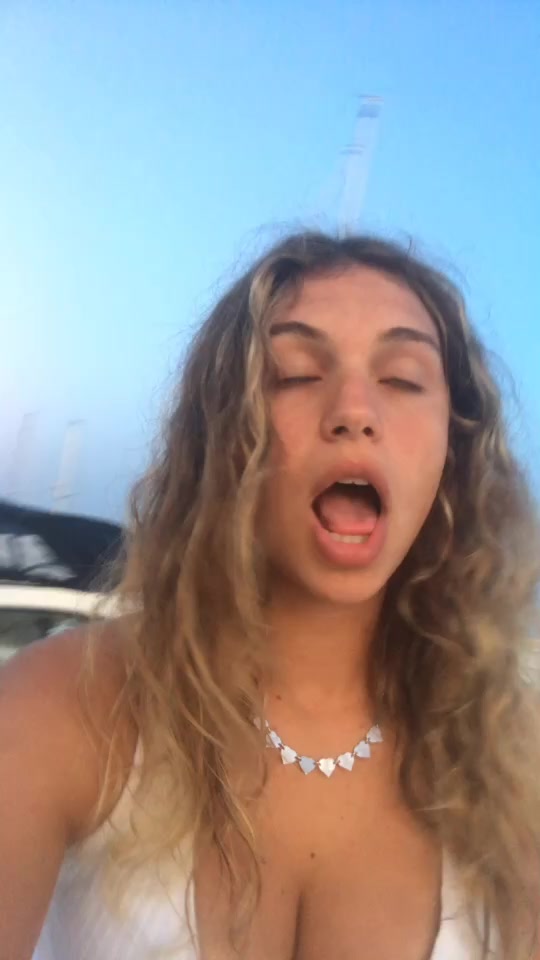 @Martinapiconeeee