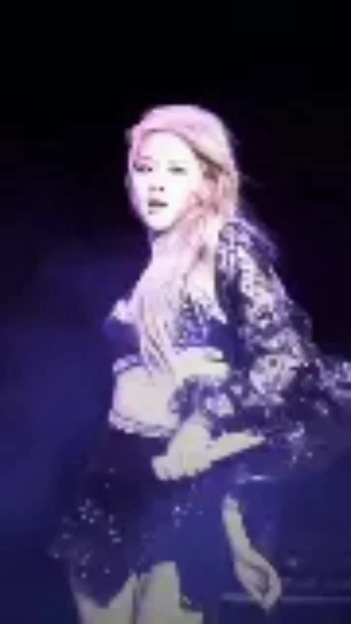 @naomi