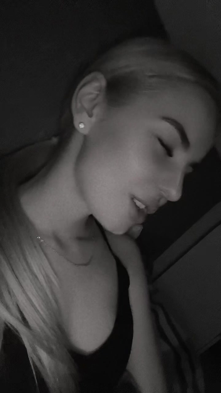@Nastya 🖤