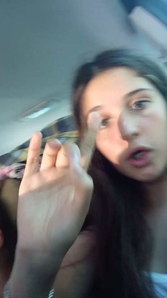 @cami_