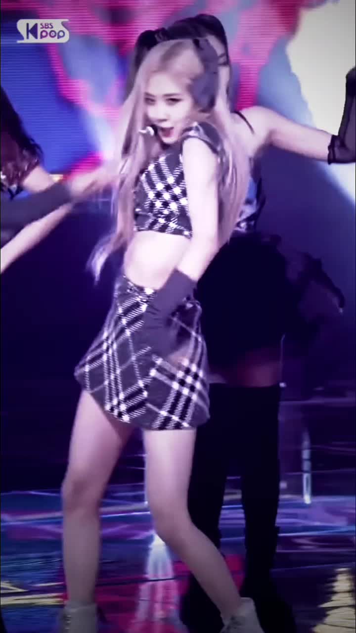 @naomi