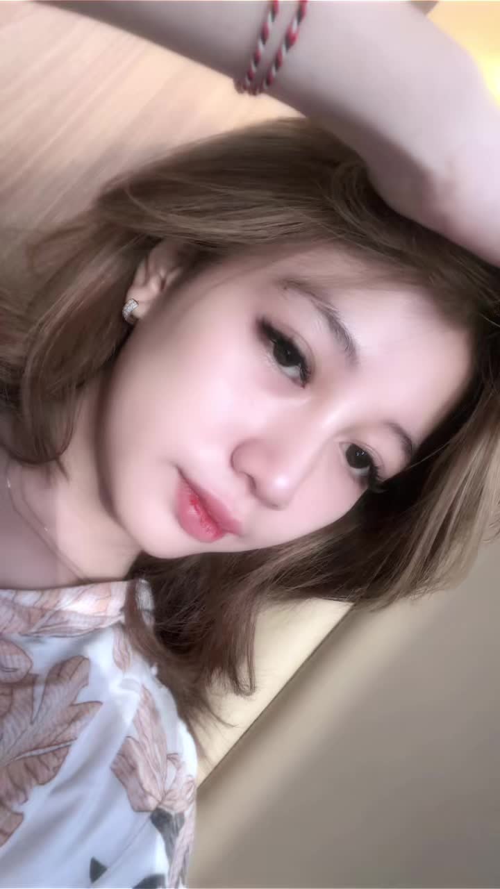 @😀