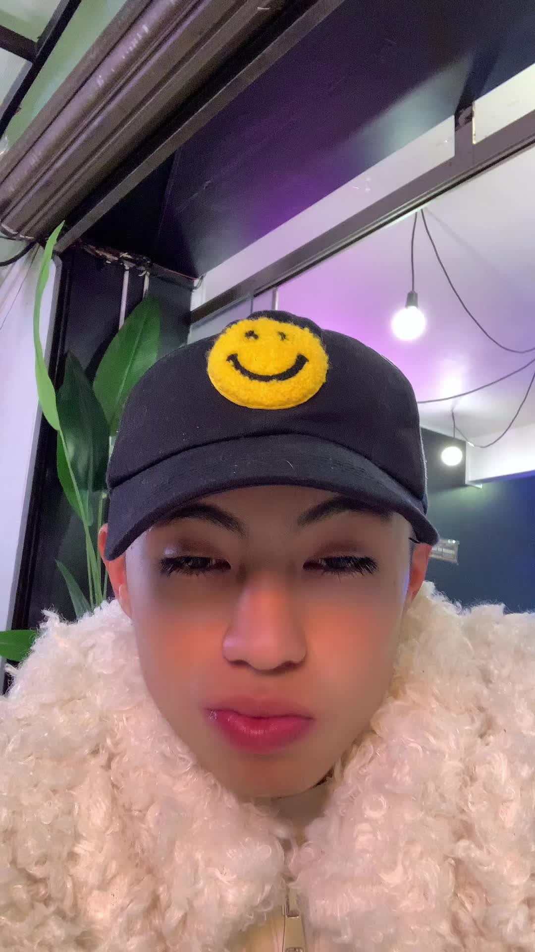 @🤴🏻.