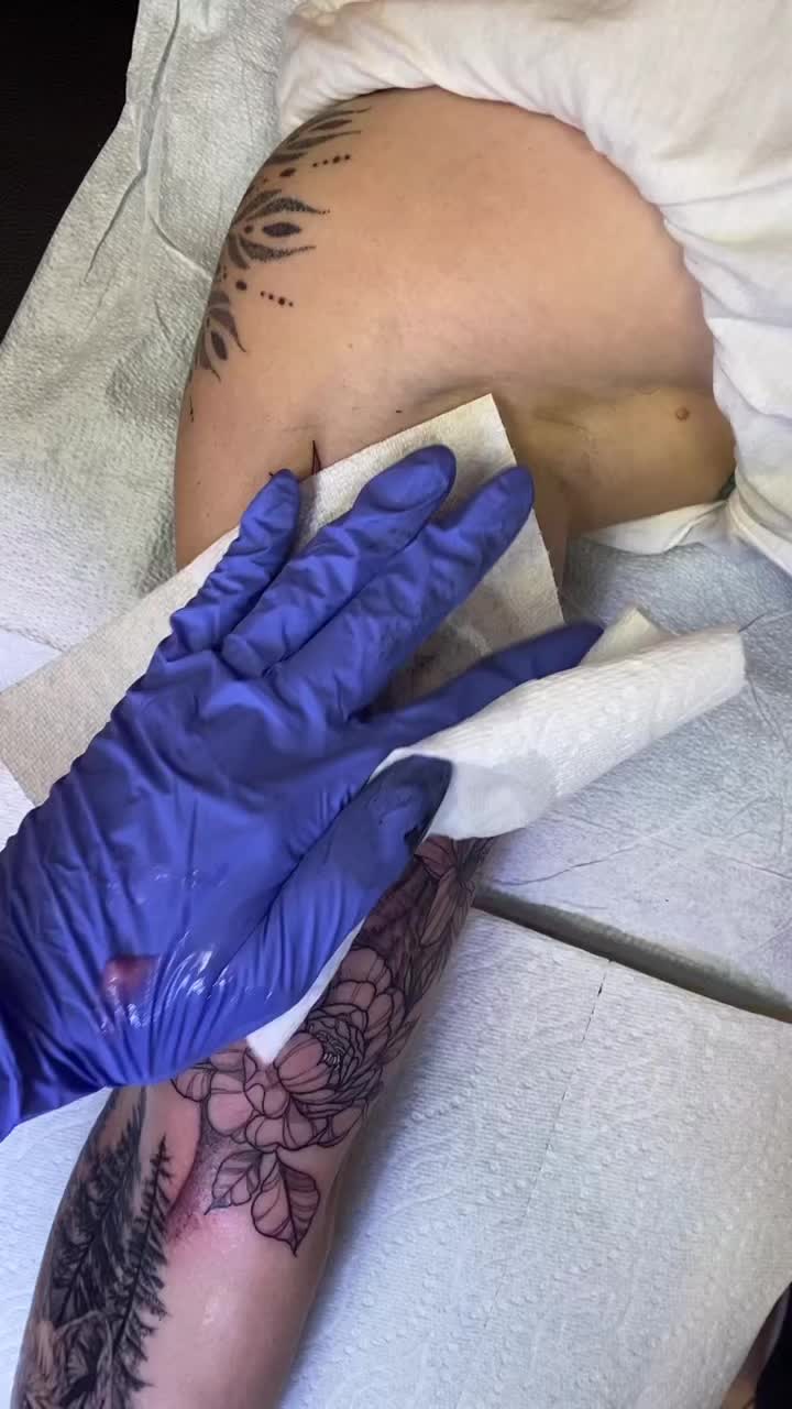 @Lindsay Rose Tattoos