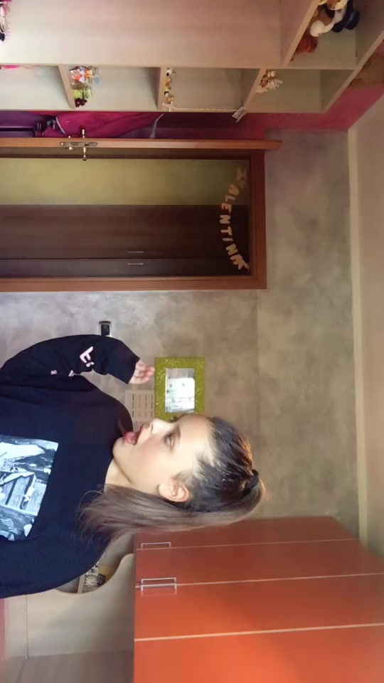 @Valentina 😝
