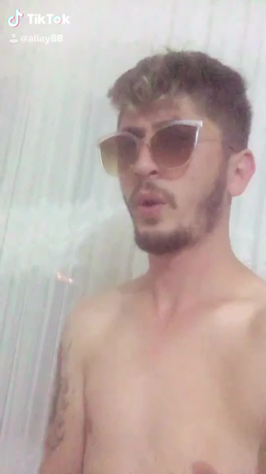@ALi AY