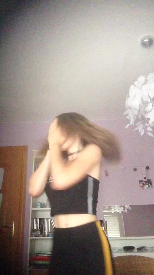 @Ayla🌸🙈