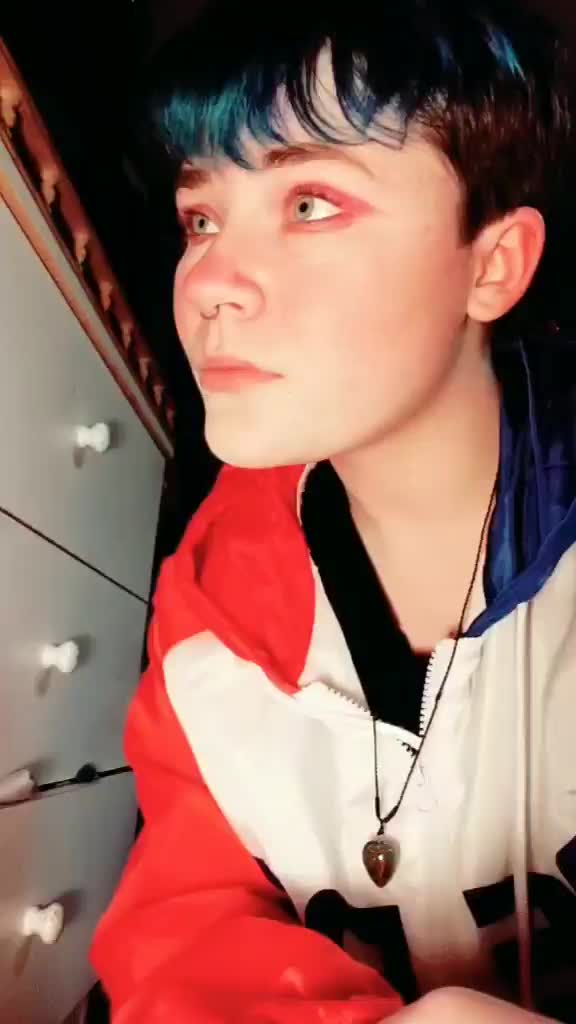 @Drama_Queen