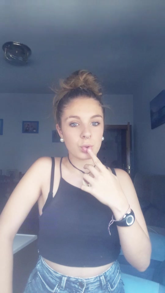 @akarubia