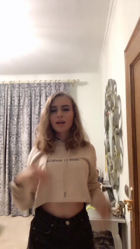 @Poliinthehouse