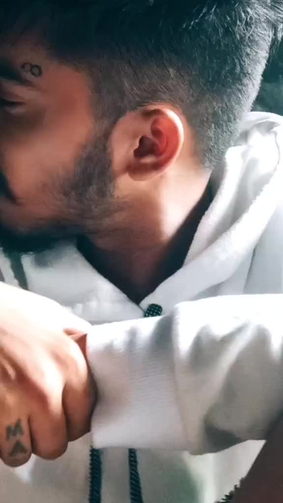 @Niks_Baba_08