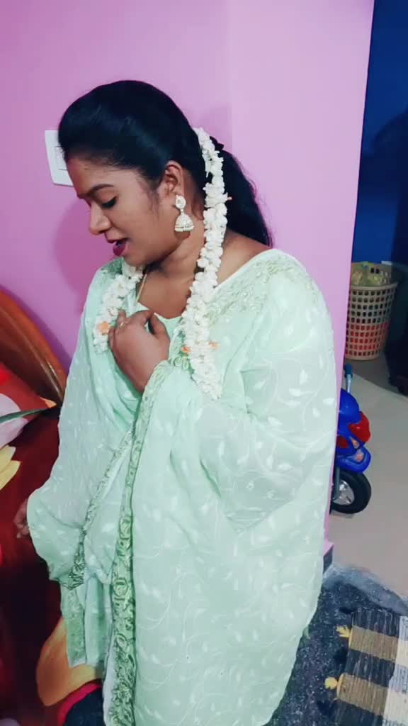 @Ronikittyhasini