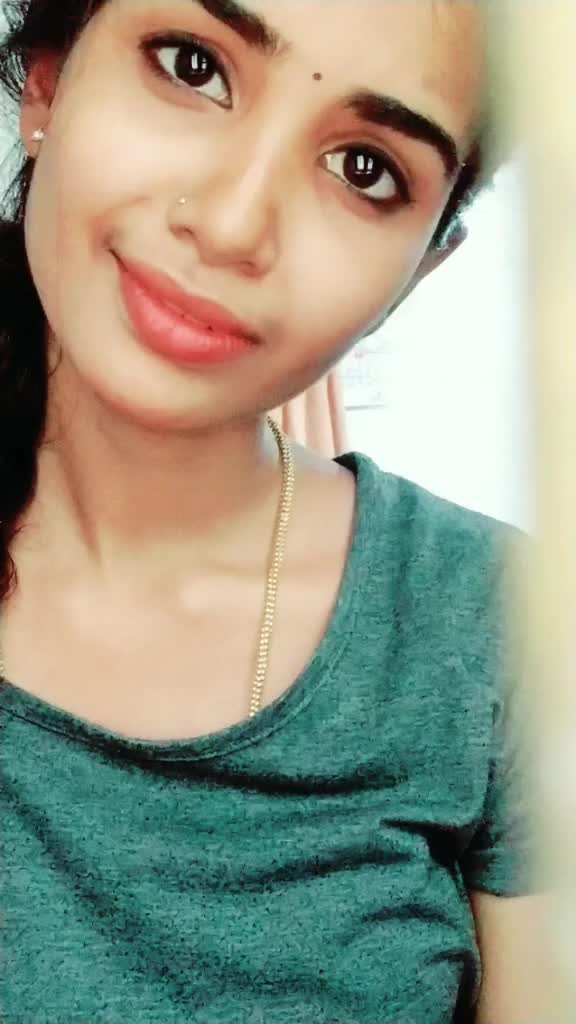 @👑KEERTHI VAVACHI👑