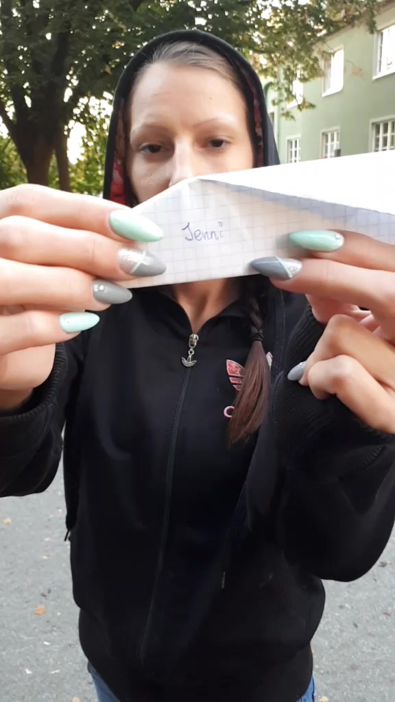 @Jenni