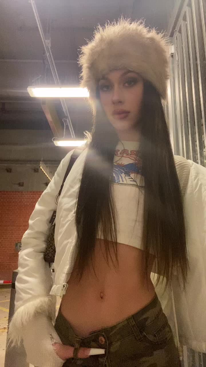 @harriibella