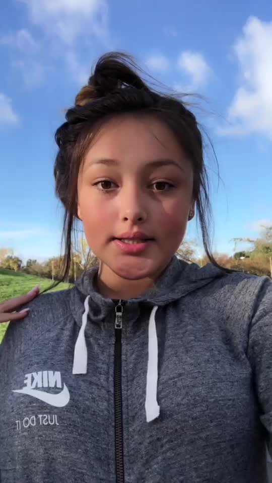 @kayahendricks