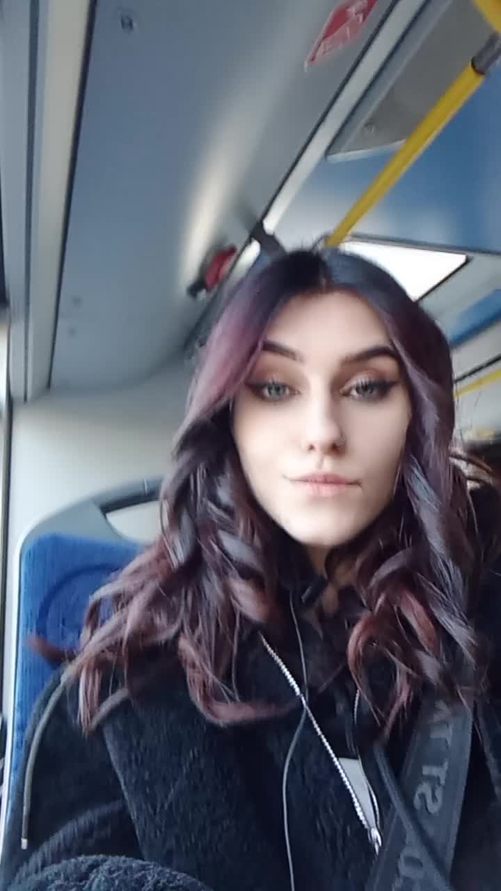 @Powęzkaa❤️