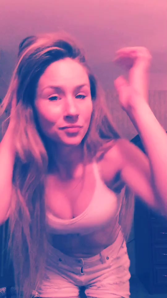 @blondebeliever_