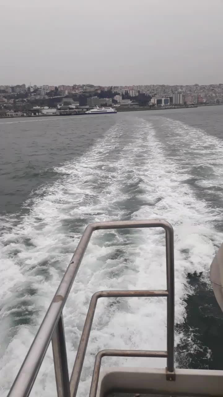 @hilal &ouml;m&uuml;r