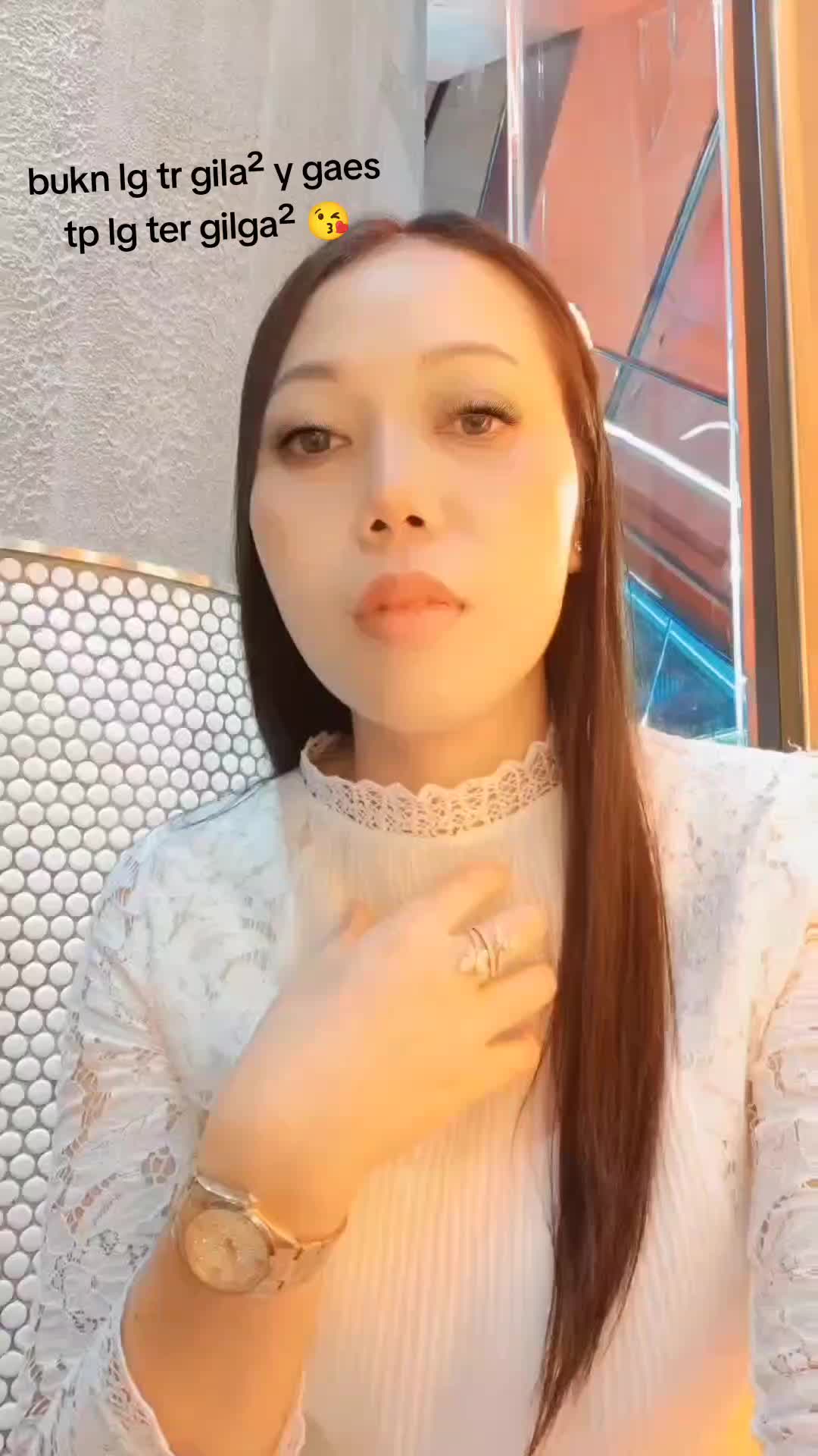 @rererenita85