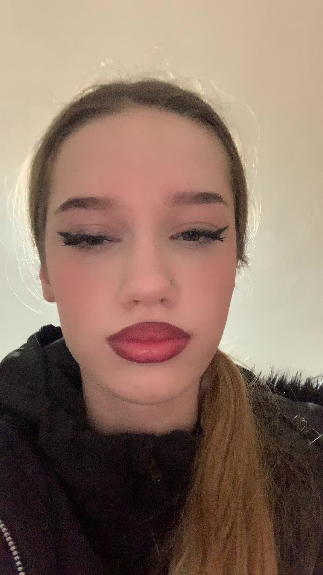 @👻