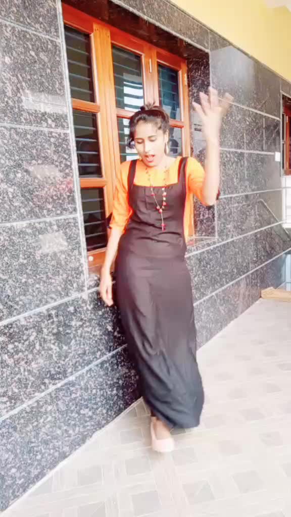 @Dancing 😎queen🔥