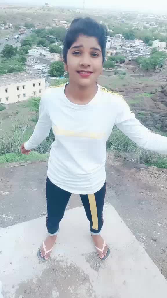 @-😎Queen of pichku👅