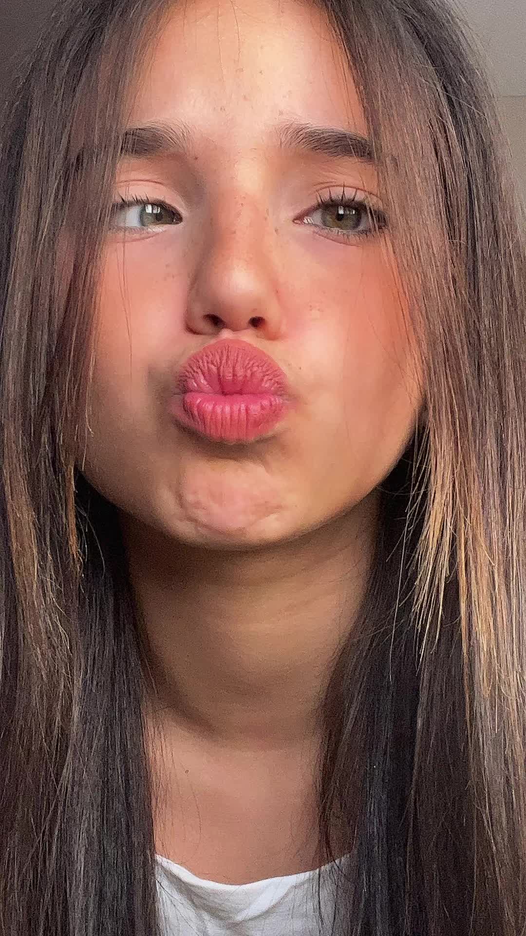 @VALERIA REBOLLO