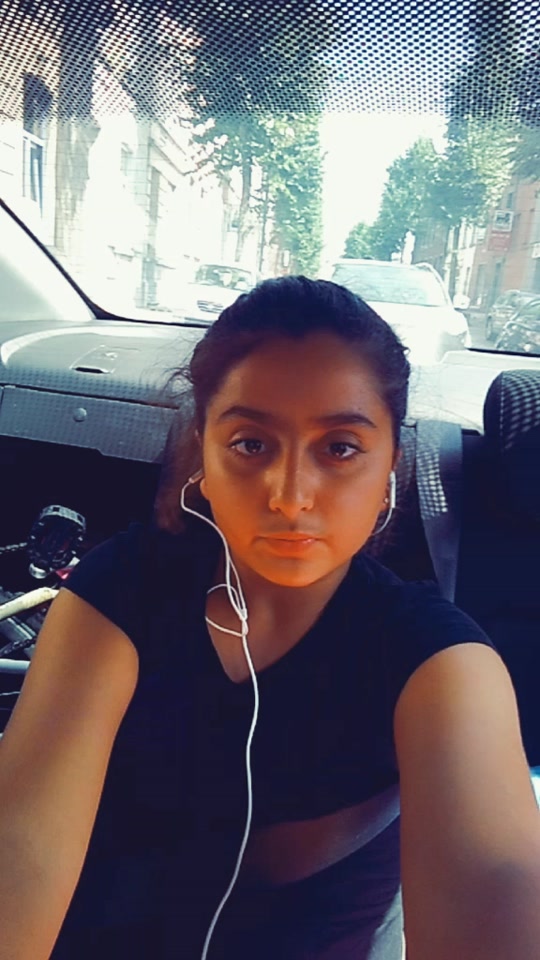 @laprincesseauyeubrun
