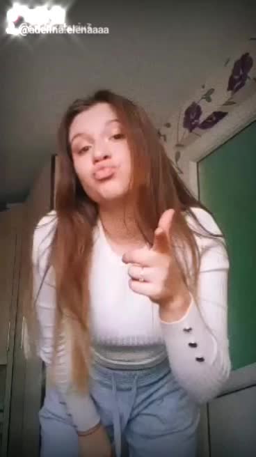 @adelina r._.e🙊
